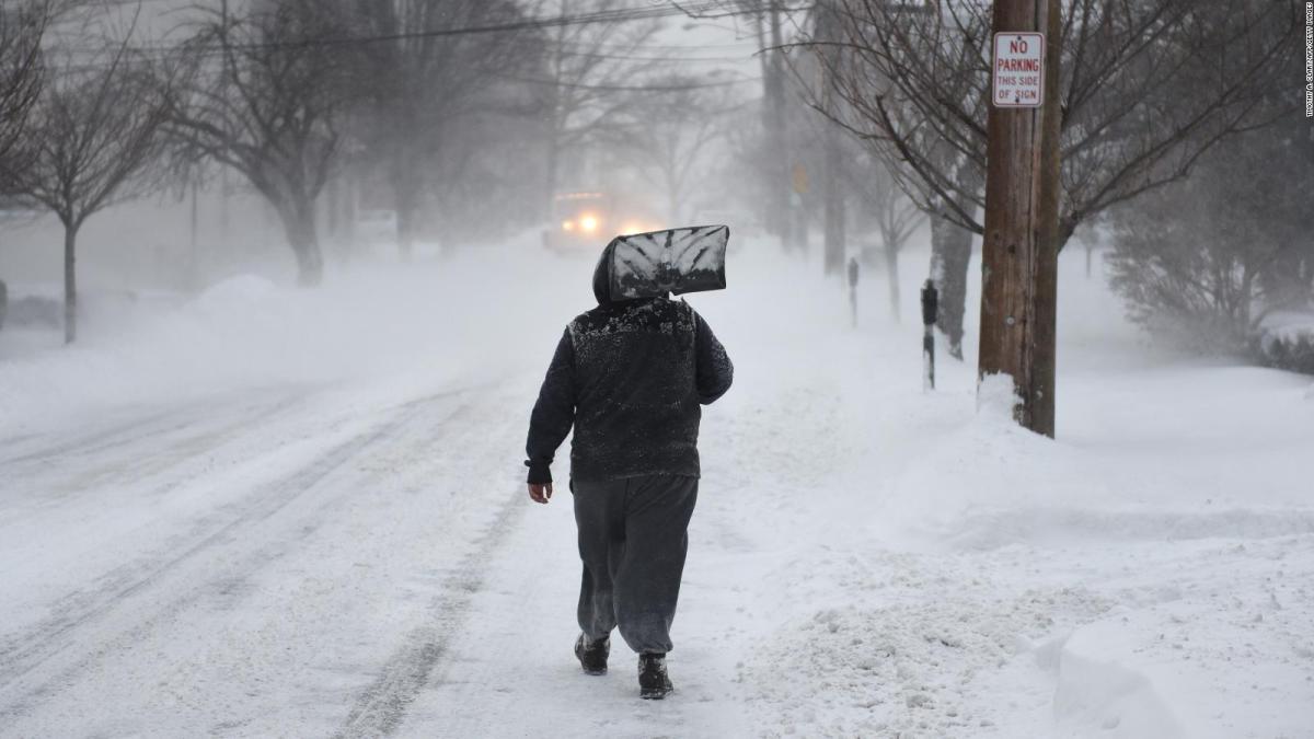 Clima frío cobra 27 vidas en 8 estados en Estados Unidos