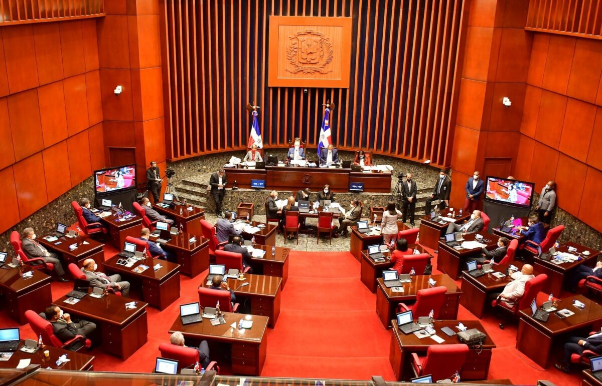Senado aprueba en segunda lectura Código Penal