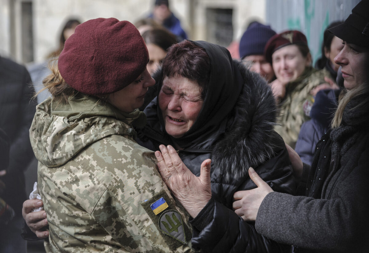 ucranianos se aferran a la vida