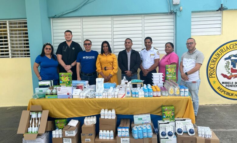 Fundación Cruz Jiminián dona medicamentos e insumos a cárcel Najayo Hombres
