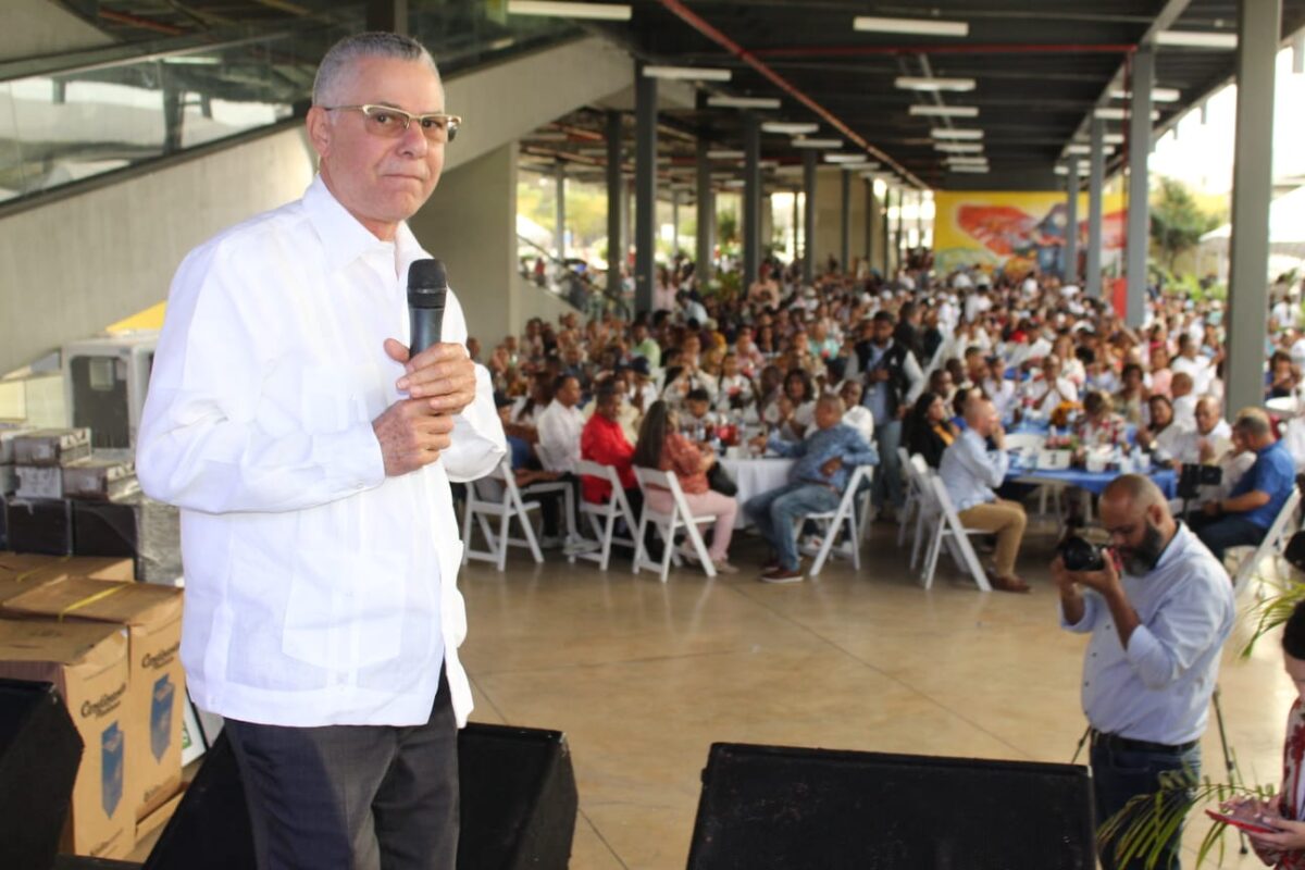 Más de 1,160 Juntas de Vecinos y organizaciones comunitarias se integran a los trabajos de mejoras de Santo Domingo Este
