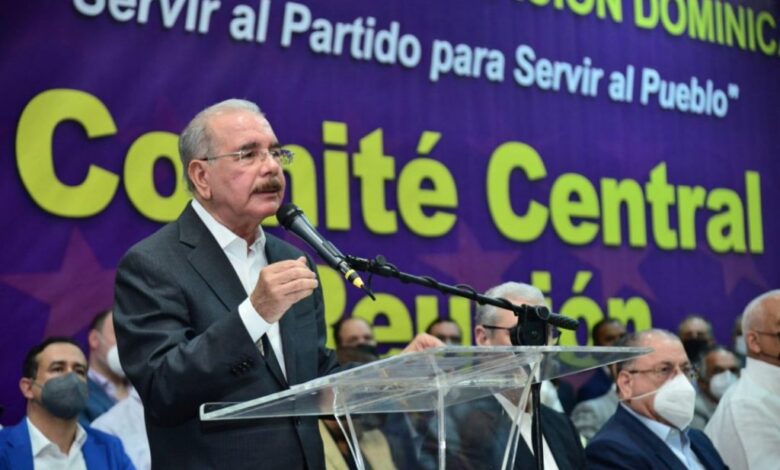 Danilo Medina encabeza reunión del Comité Central del PLD