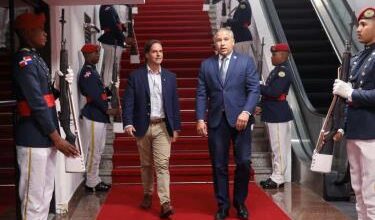 Presidentes de Chile y Uruguay llegan al país para participar de la Cumbre Iberoamericana