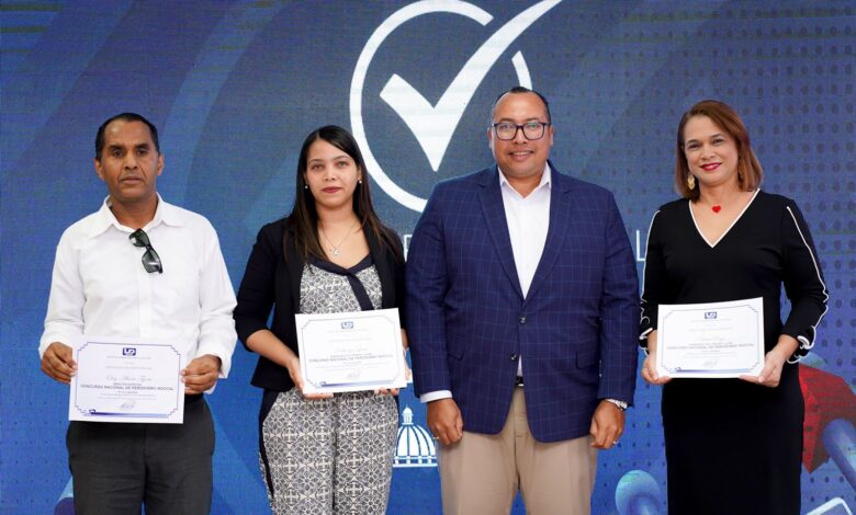 INDOCAL entrega premio de periodismo para el fomento de la cultura de calidad en el país