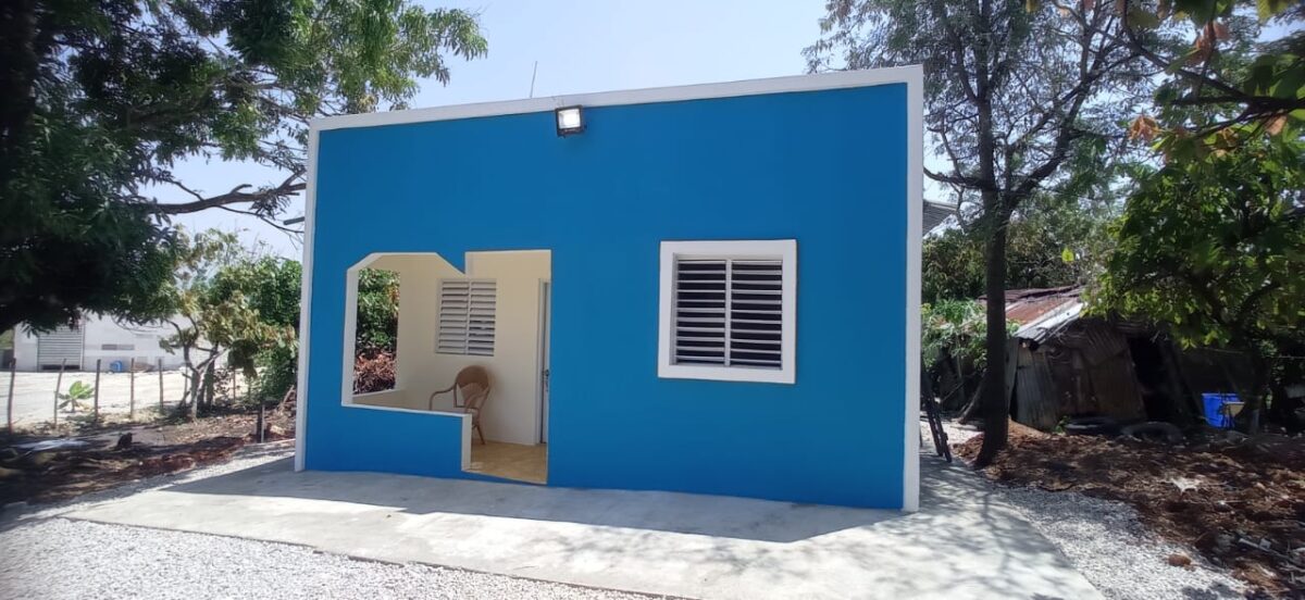 Jompeame construye vivienda a pareja de ancianos en comunidad de Cabrera