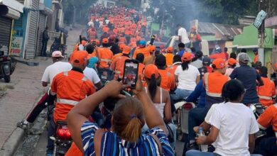 600 mineros protestan por el pago de bonificaciones