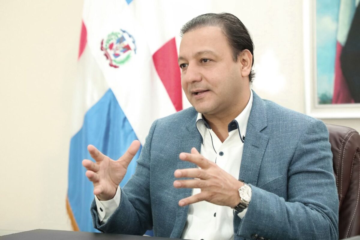 Abel Martínez expresa profundo pesar por tragedia ocurrida en San Cristóbal