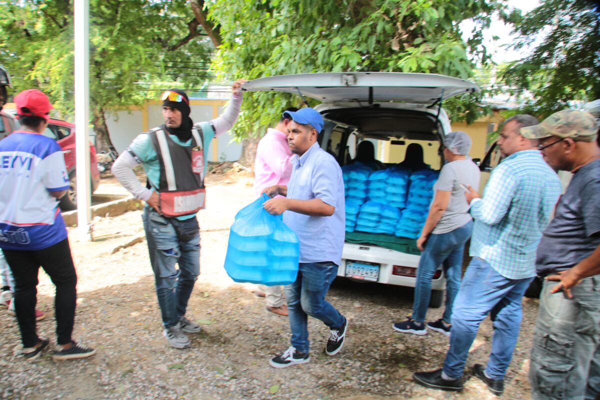 INABIE dona 50,000 raciones alimenticias en favor de afectados por lluvias