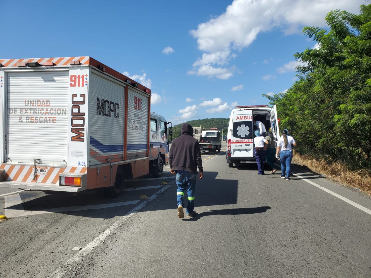 9-1-1 coordina asistencia en accidente de tránsito en Autopista Duarte