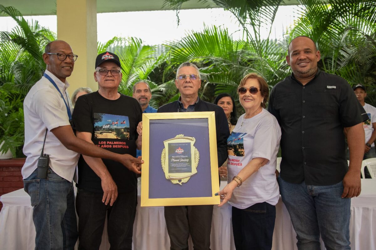 Fundación Amaury Germán Aristy reconoce al alcalde Manuel Jiménez