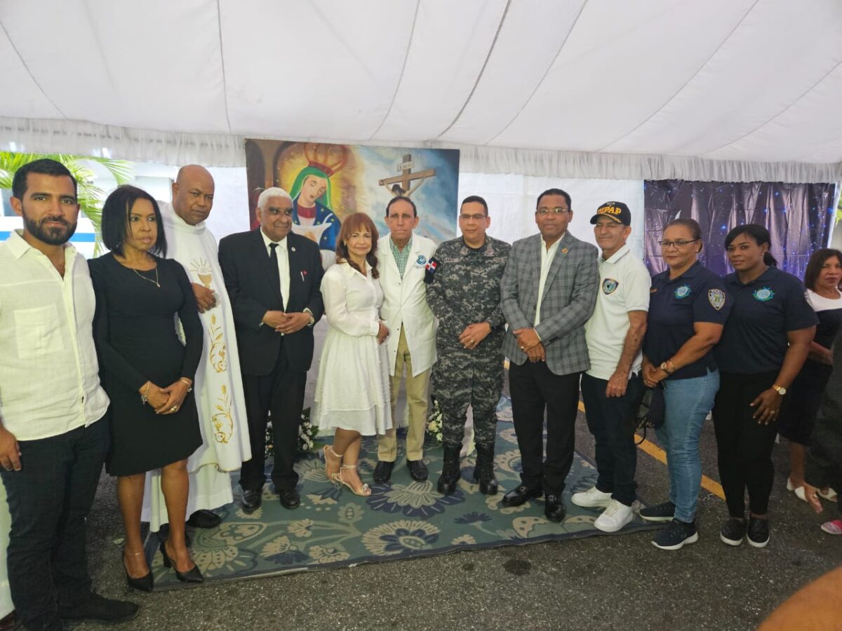 Cruz Jiminián realiza misa en homenaje a la Virgen de la Altagracia