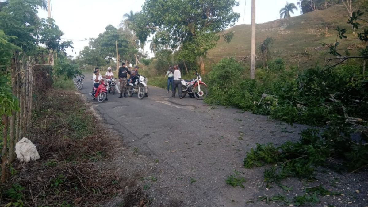 Piden terminación de carretera en comunidad rural de Río San Juan
