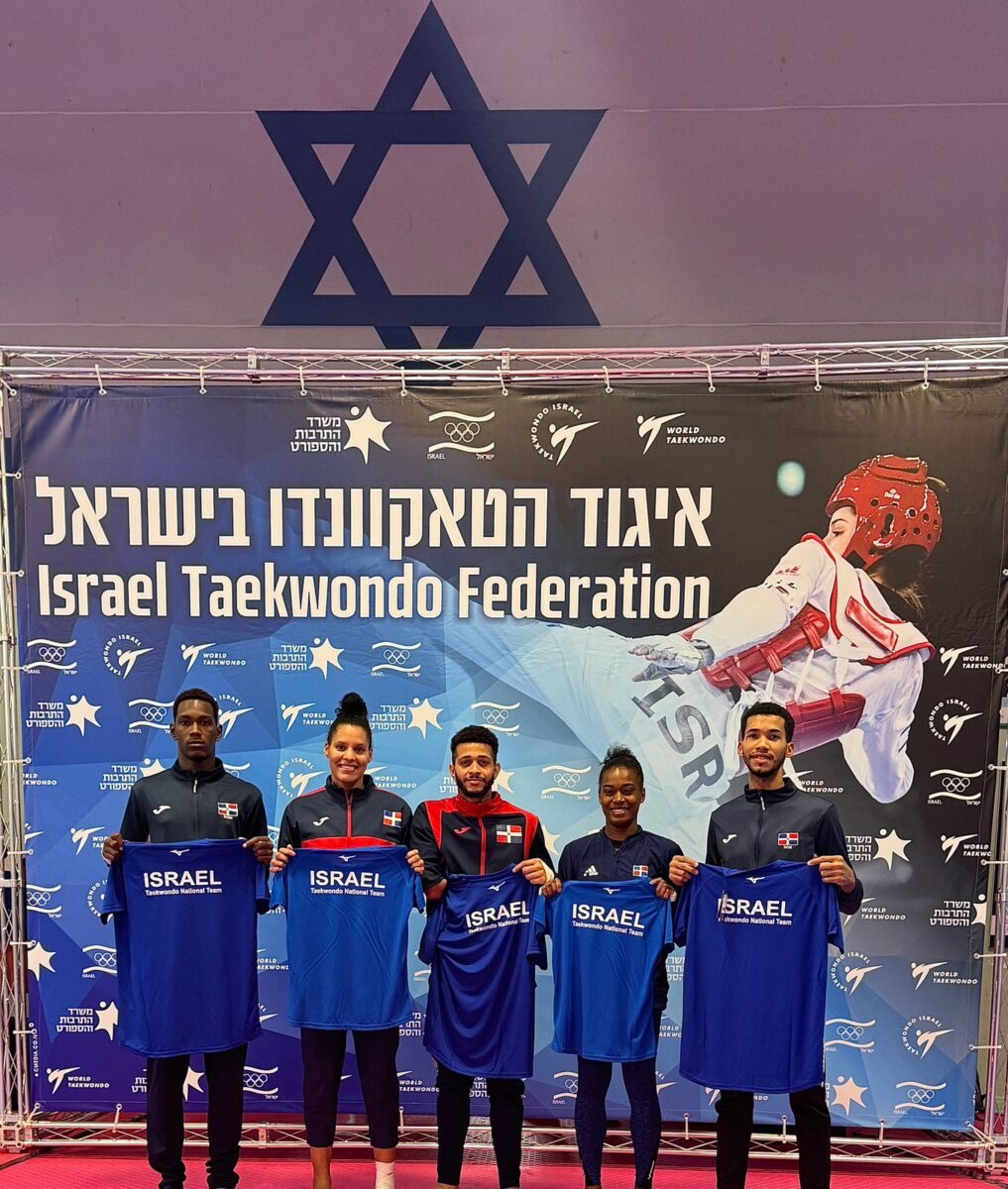 Taekwondistas dominicanos regresan de entrenamientos en Israel