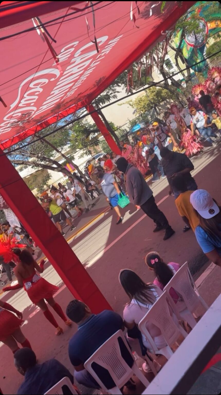 Ciudadanos destapan la alegría del Carnaval Vegano junto a Coca-Cola