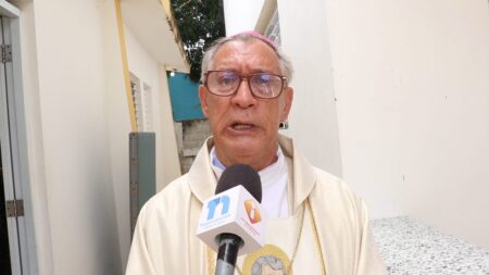 Obispo Diómedes Espinal: "Educadores tienen actitud egoísta"