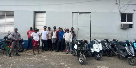 PN retiene 19 motocicletas y detiene 11 personas por participar en carreras clandestinas